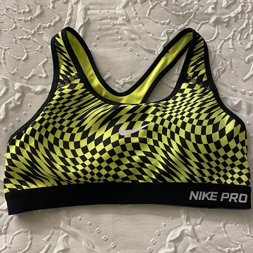 Nike pro sports bra